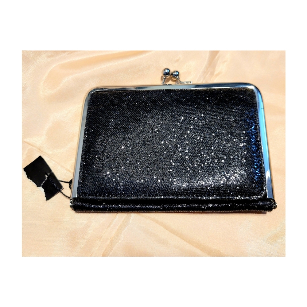 FIXED PRICE - Clarks Clutch - Picture 1 of 12